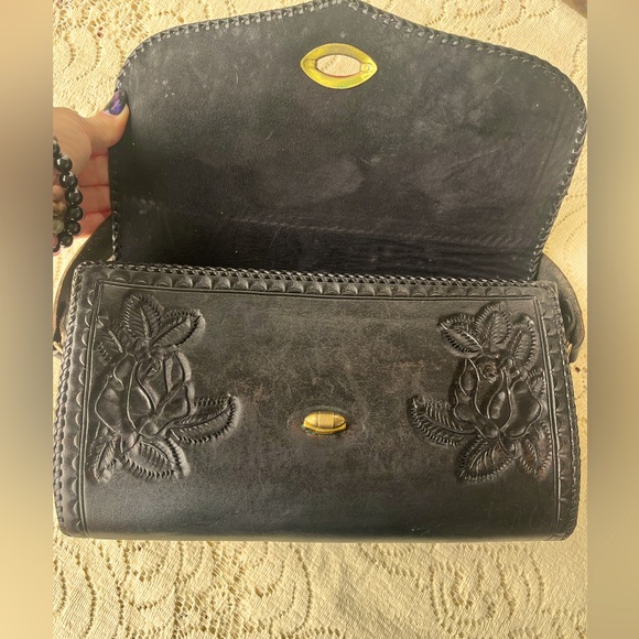 Vintage Black Leather Hand-tooled Purse Detachable Leather Handle and ChainStrap - Picture 5 of 12